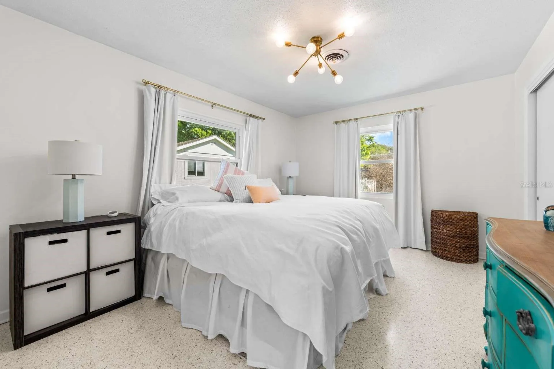812 E 13th Avenue New Smyrna Beach FL 32169