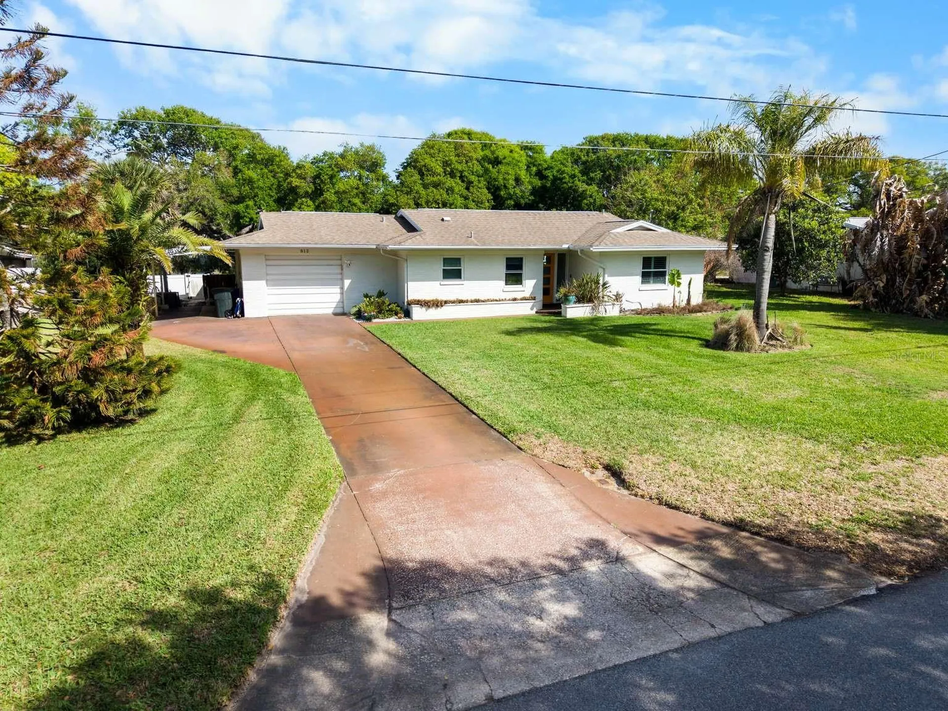 812 E 13th Avenue New Smyrna Beach FL 32169