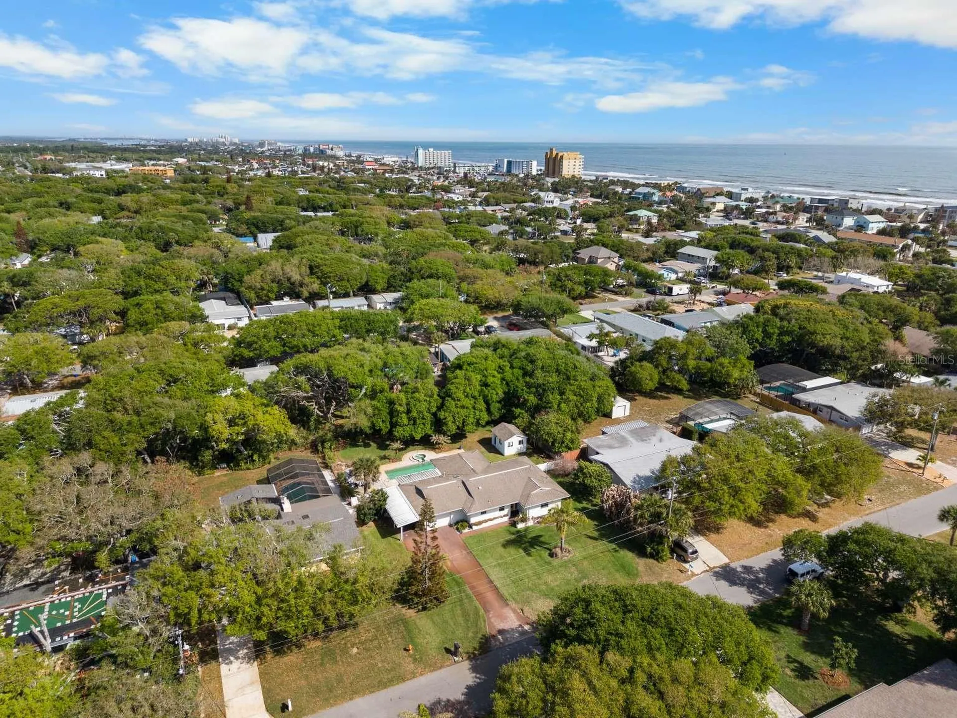 812 E 13th Avenue New Smyrna Beach FL 32169