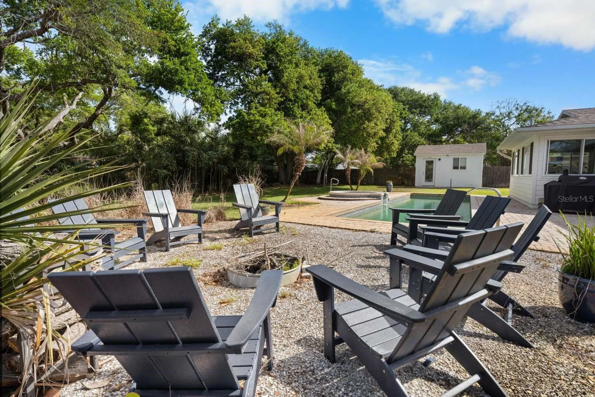 812 E 13th Avenue New Smyrna Beach FL 32169
