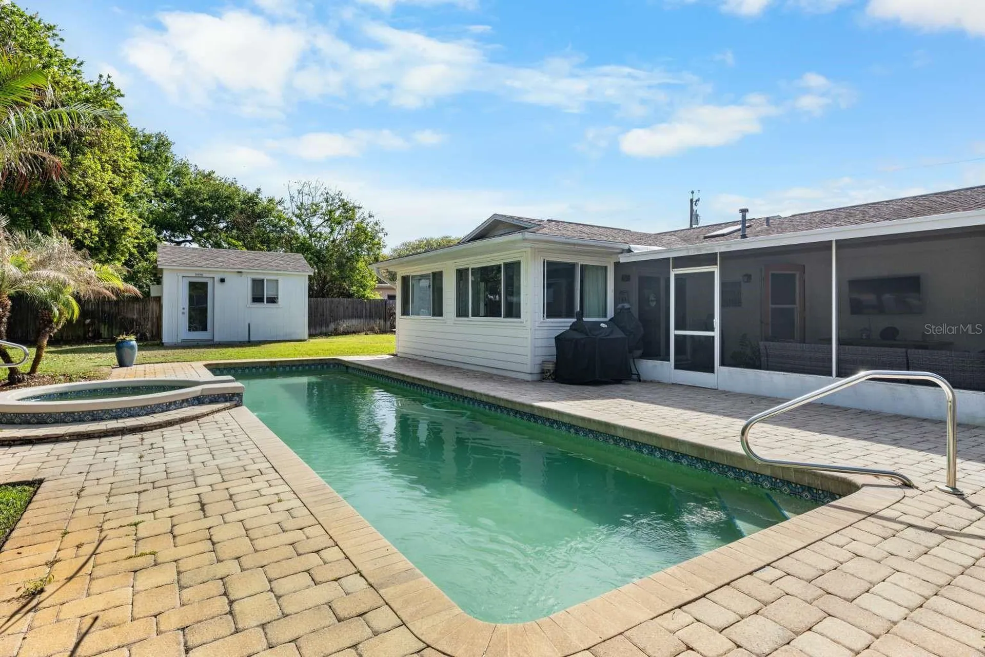 812 E 13th Avenue New Smyrna Beach FL 32169