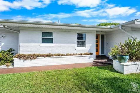 812 E 13th Avenue New Smyrna Beach FL 32169
