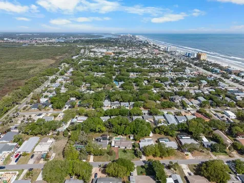 812 E 13th Avenue New Smyrna Beach FL 32169
