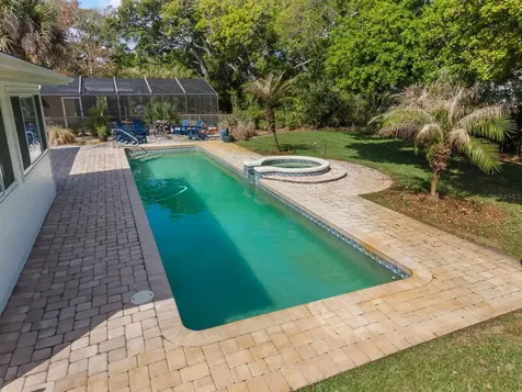 812 E 13th Avenue New Smyrna Beach FL 32169