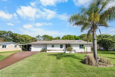 812 E 13th Avenue New Smyrna Beach FL 32169