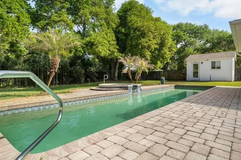 812 E 13th Avenue New Smyrna Beach FL 32169
