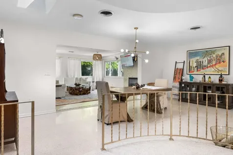 812 E 13th Avenue New Smyrna Beach FL 32169