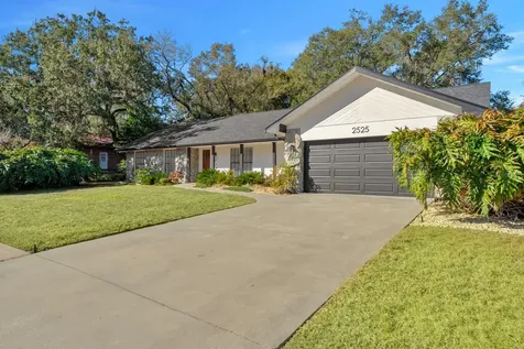2525 Laurelwood Lane Valrico FL 33596