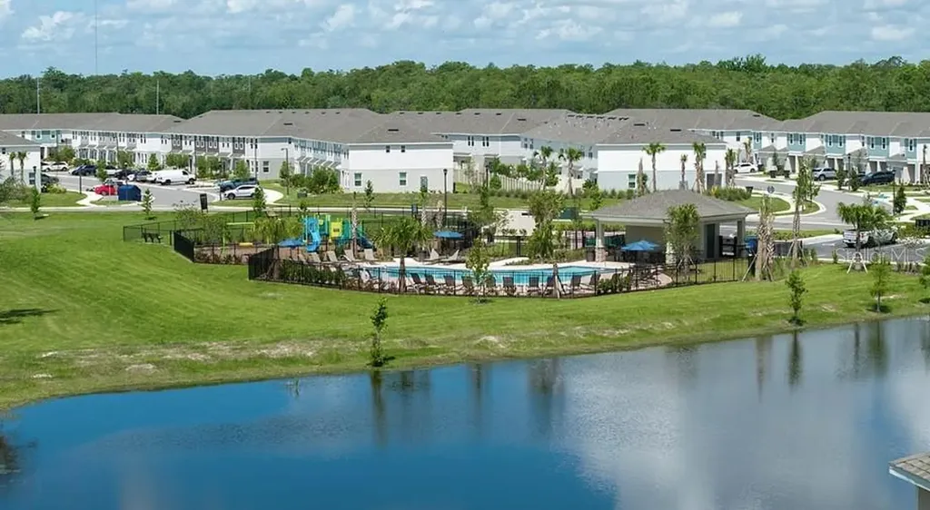 2916 Skyline Loop Kissimmee FL 34758