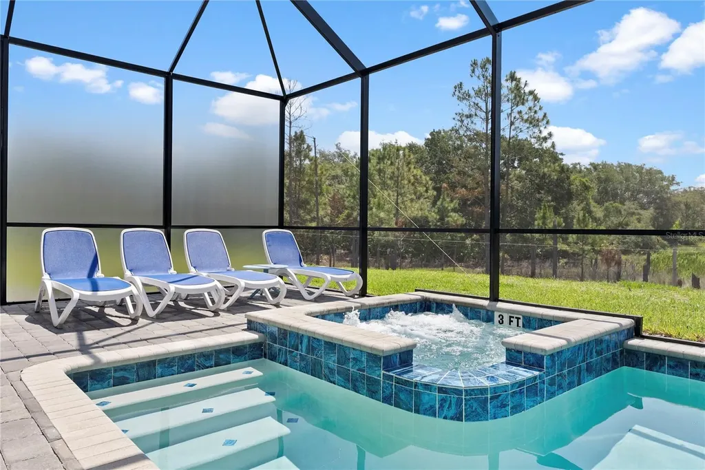 2121 Pine Oak Loop Davenport FL 33837