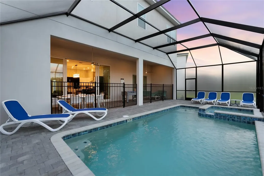 2121 Pine Oak Loop Davenport FL 33837