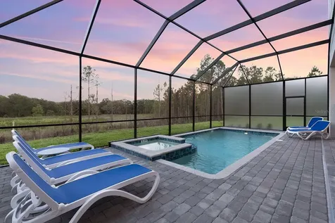 2121 Pine Oak Loop Davenport FL 33837