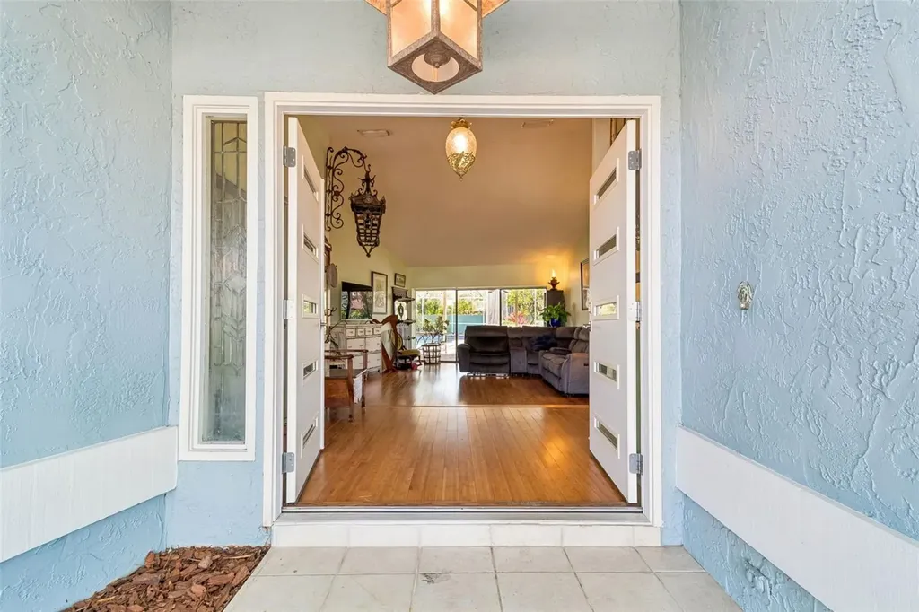 4616 Westford Circle Tampa FL 33618