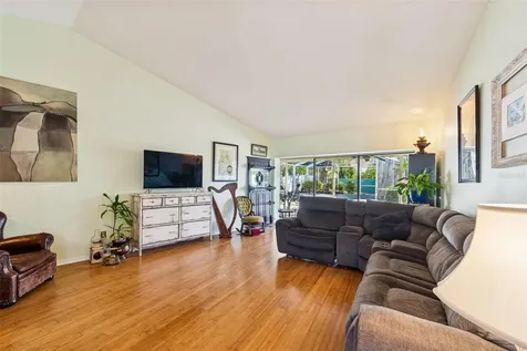 4616 Westford Circle Tampa FL 33618