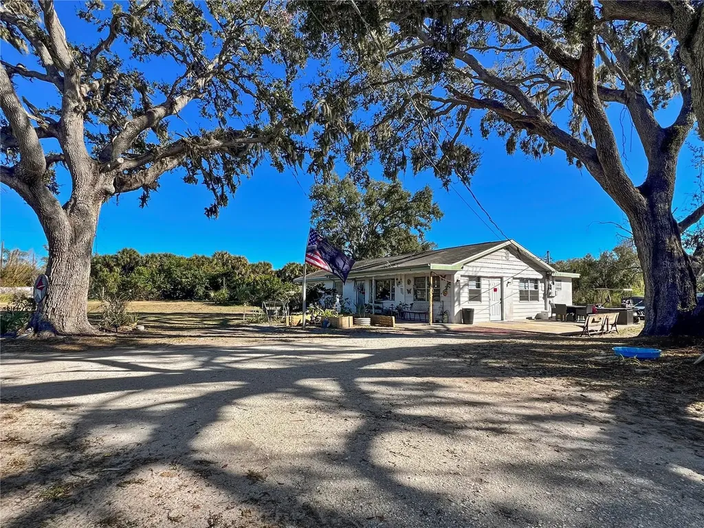 2519 Moccasin Wallow Road Palmetto FL 34221