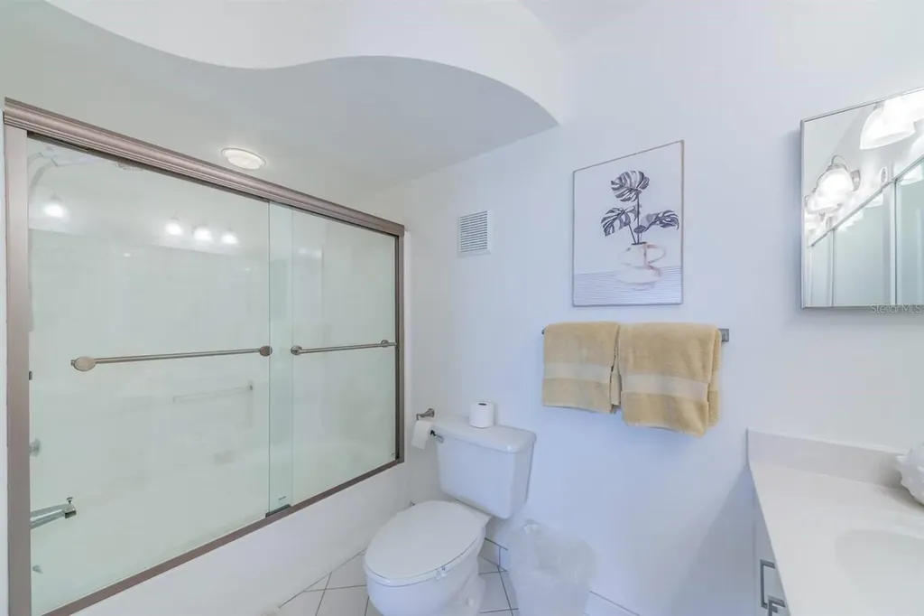 6083 Bahia Del Mar Circle St Petersburg FL 33715