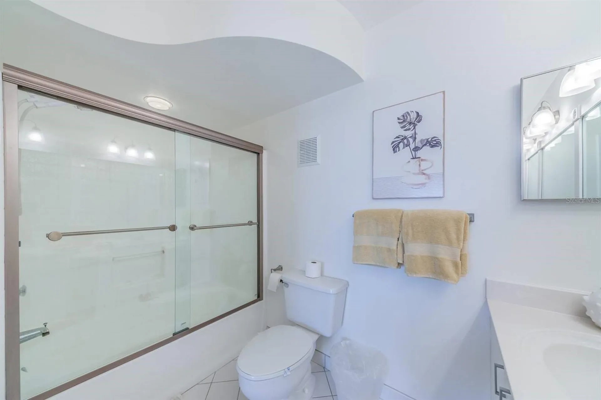 6083 Bahia Del Mar Circle St Petersburg FL 33715