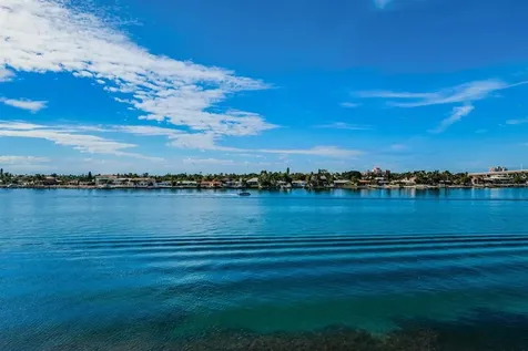 6083 Bahia Del Mar Circle St Petersburg FL 33715
