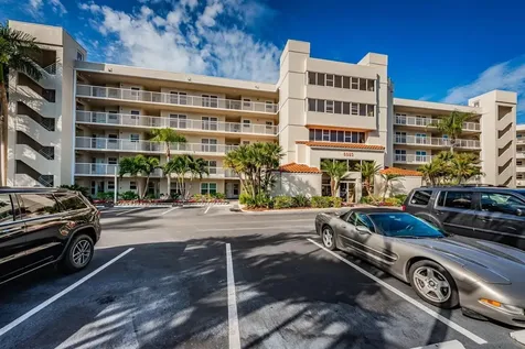 6083 Bahia Del Mar Circle St Petersburg FL 33715