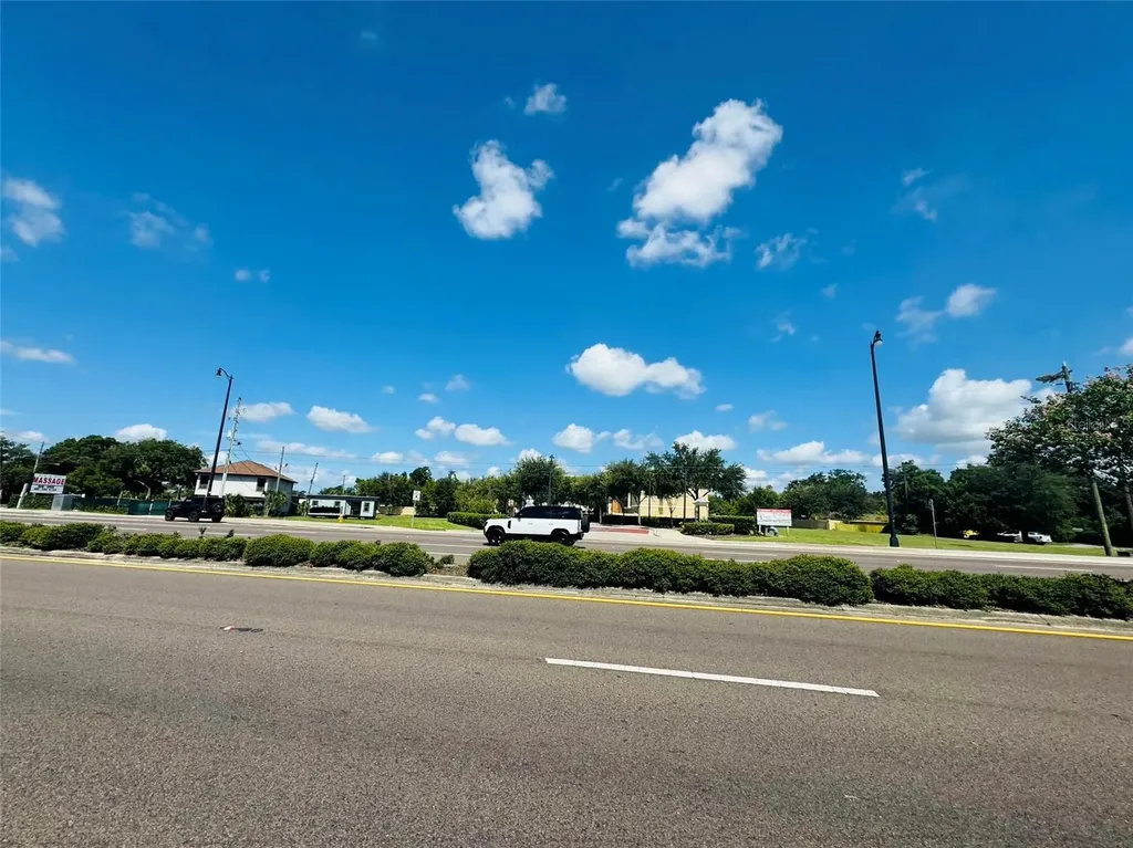 8390 S Us Hwy 17-92 Highway Fern Park FL 32730