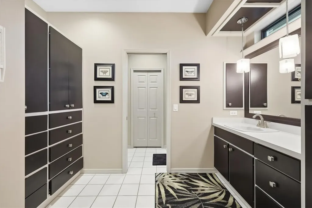 4761 Pine Harrier Drive Sarasota FL 34231