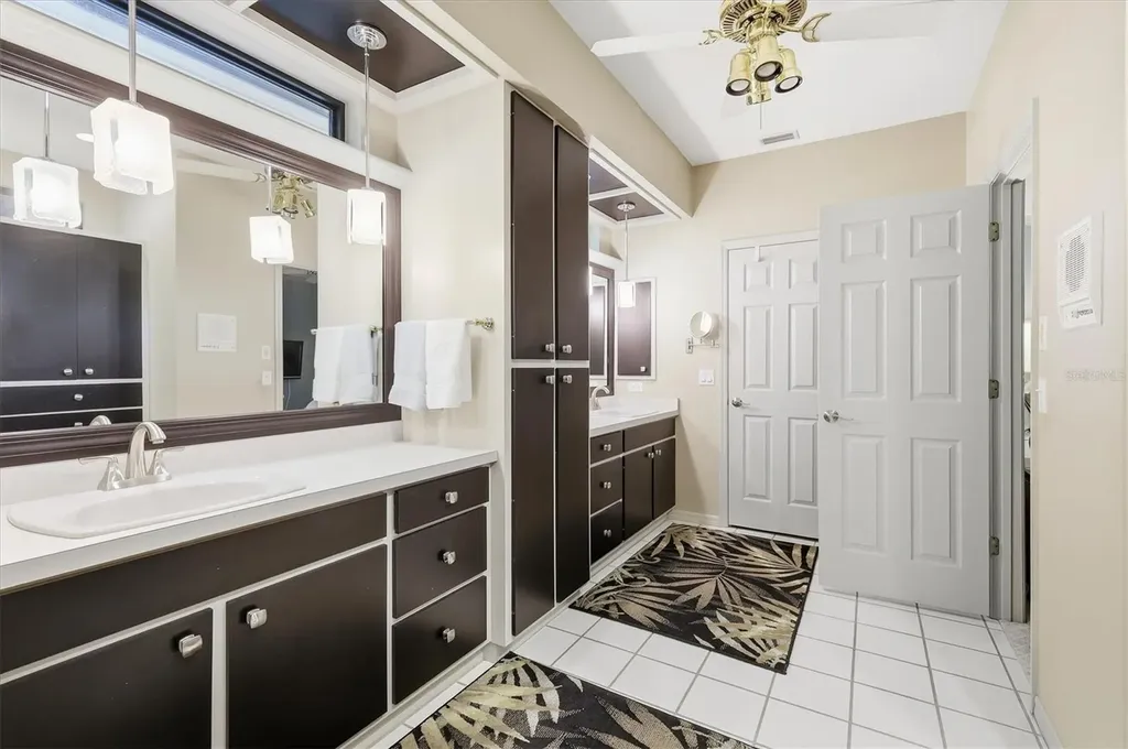 4761 Pine Harrier Drive Sarasota FL 34231