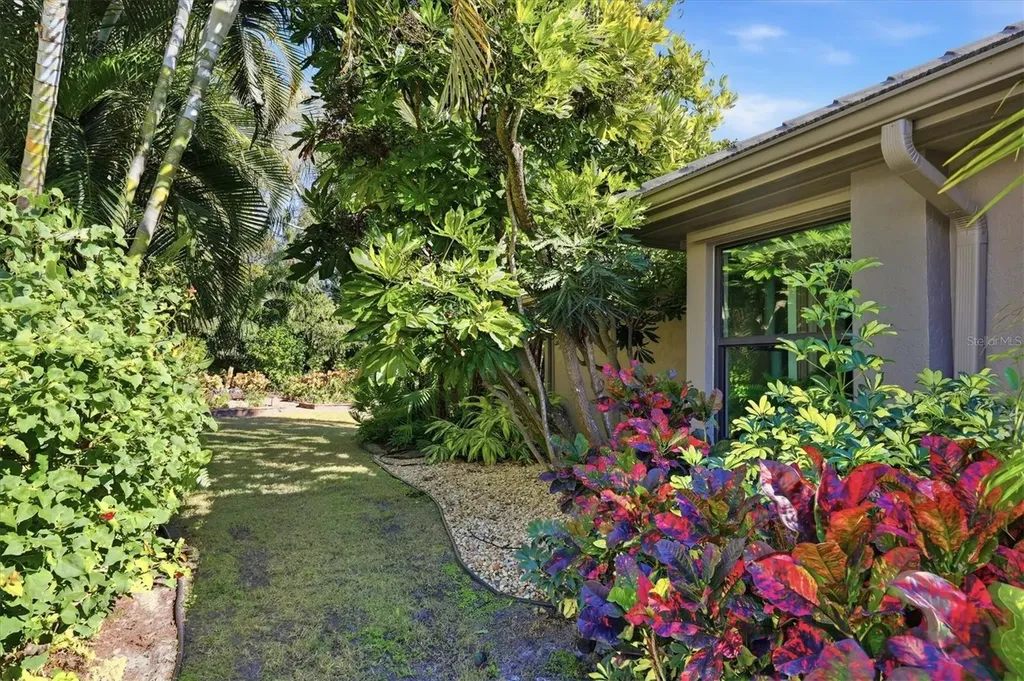 4761 Pine Harrier Drive Sarasota FL 34231
