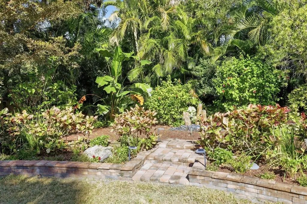 4761 Pine Harrier Drive Sarasota FL 34231