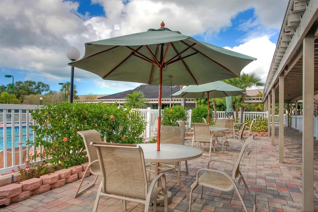 4761 Pine Harrier Drive Sarasota FL 34231