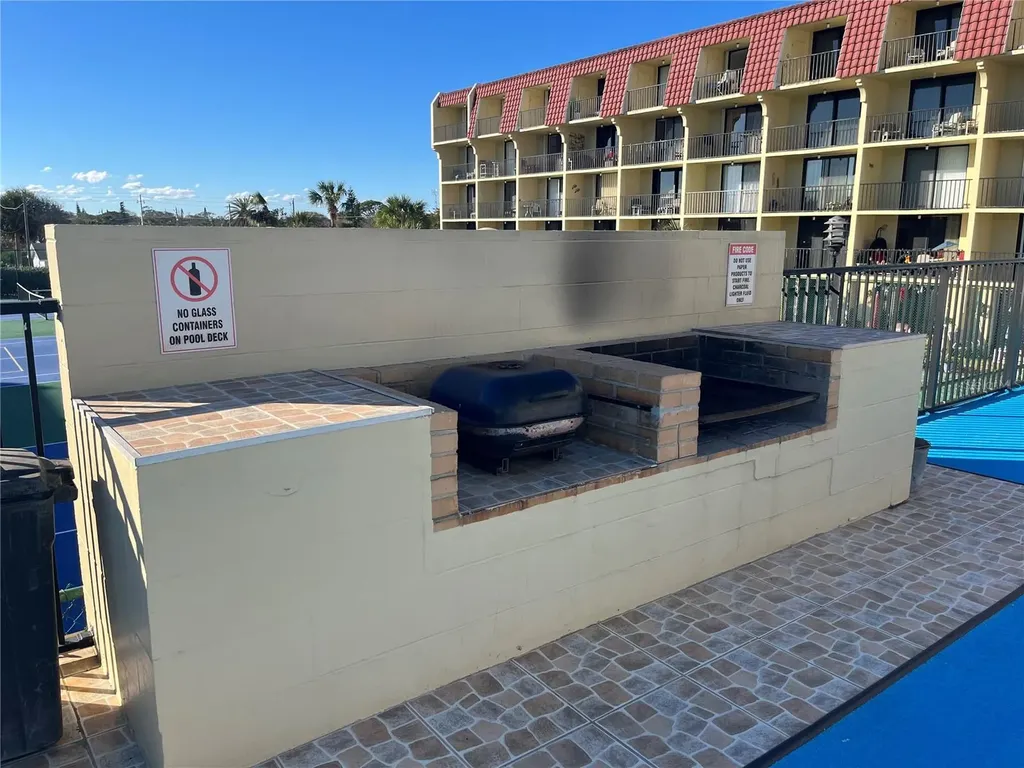 1437 N Atlantic Avenue Daytona Beach FL 32118