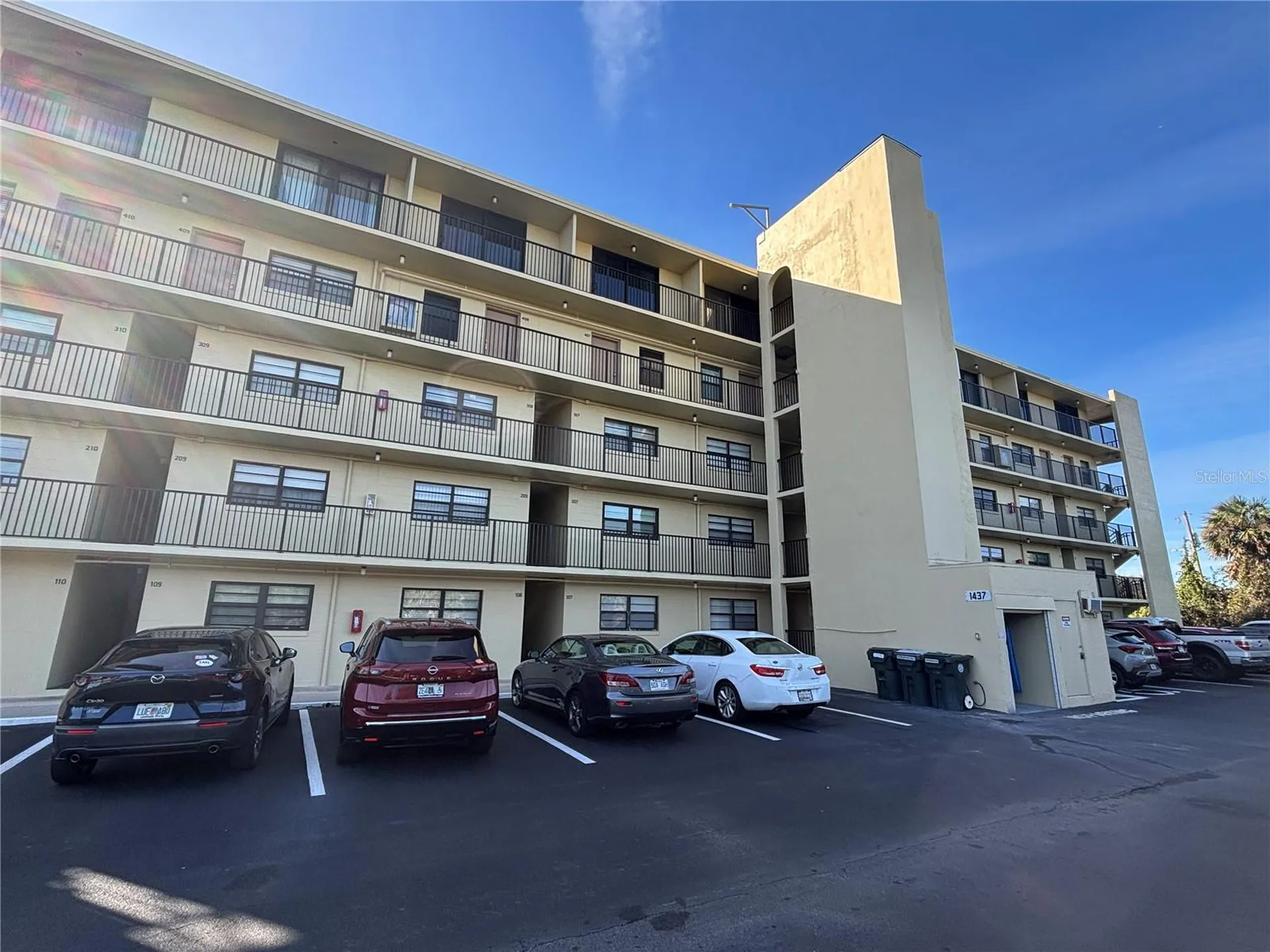 1437 N Atlantic Avenue Daytona Beach FL 32118