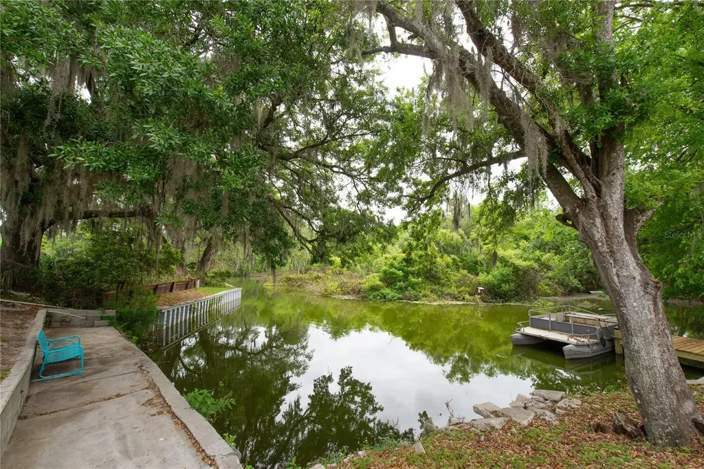 1934 Blue Lake Drive Lakeland FL 33801