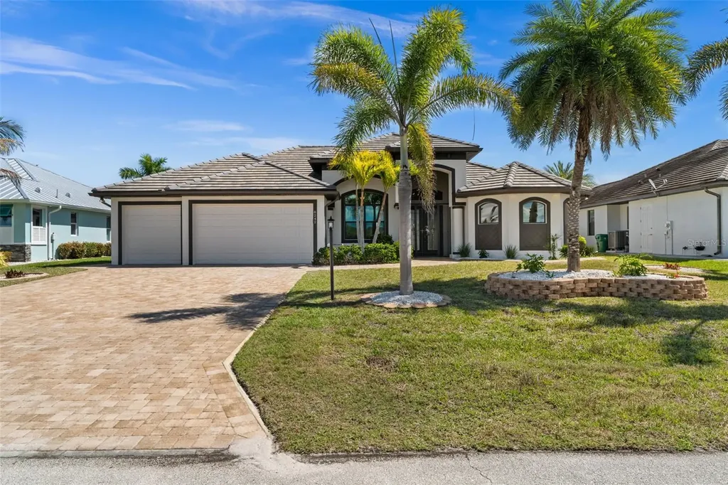8242 Tracy Circle Port Charlotte FL 33981