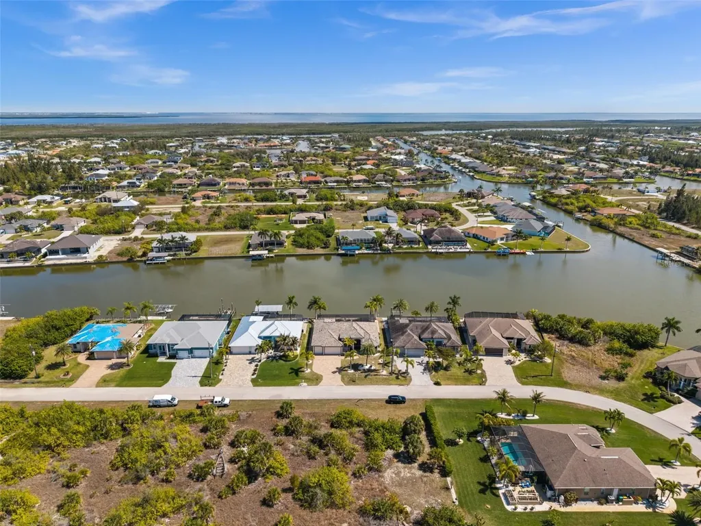 8242 Tracy Circle Port Charlotte FL 33981