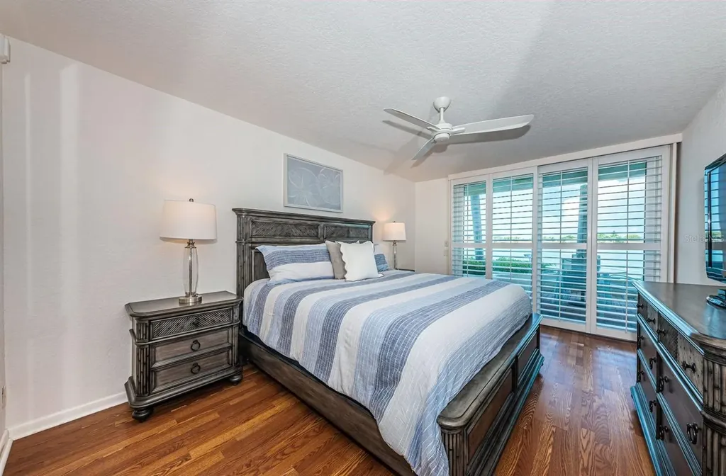 6083 Bahia Del Mar Circle St Petersburg FL 33715