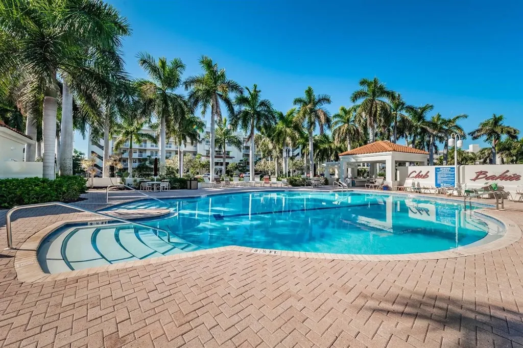 6083 Bahia Del Mar Circle St Petersburg FL 33715