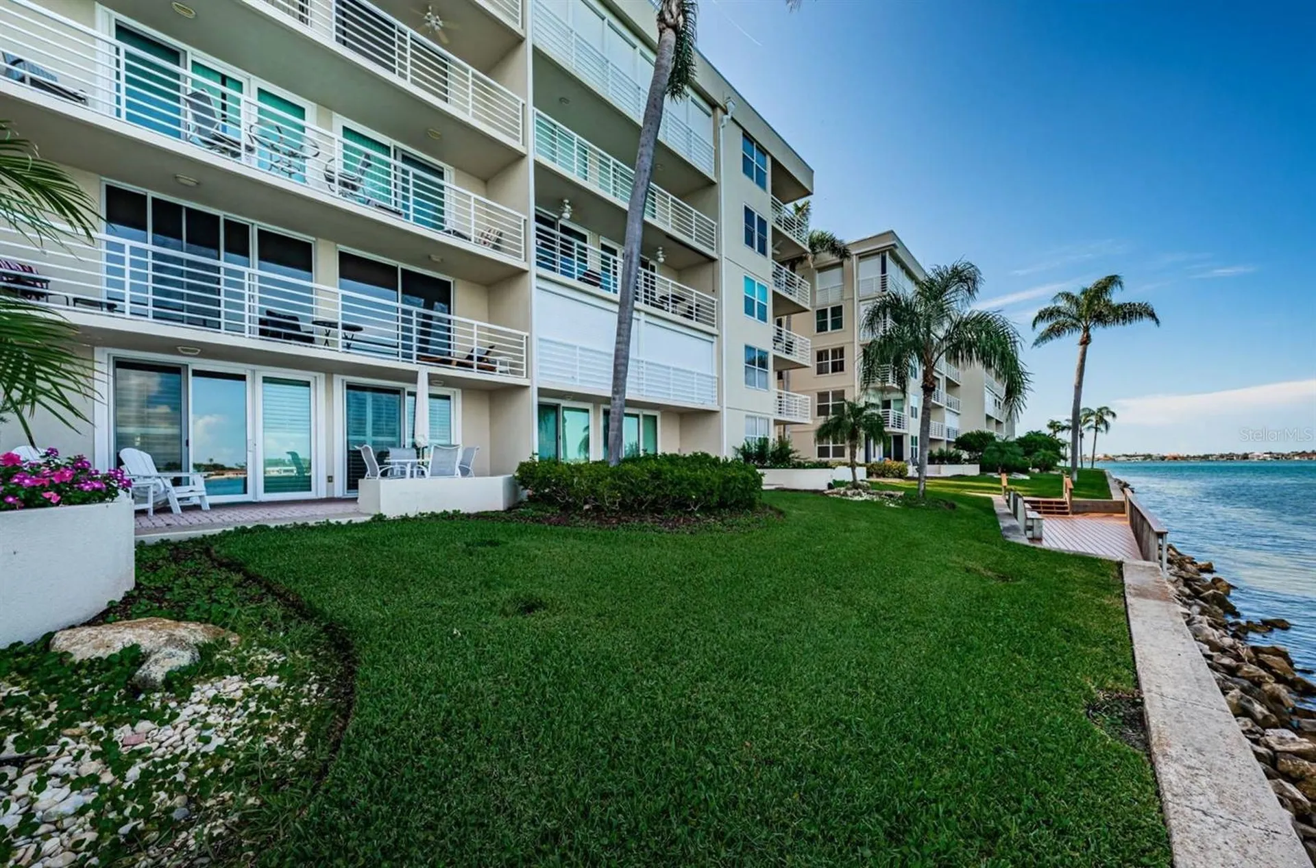 6083 Bahia Del Mar Circle St Petersburg FL 33715