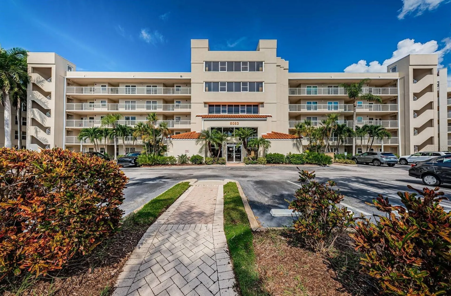 6083 Bahia Del Mar Circle St Petersburg FL 33715
