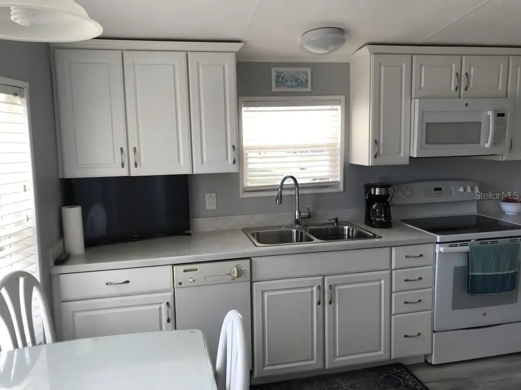 2081 Detroiter Street Sarasota FL 34231