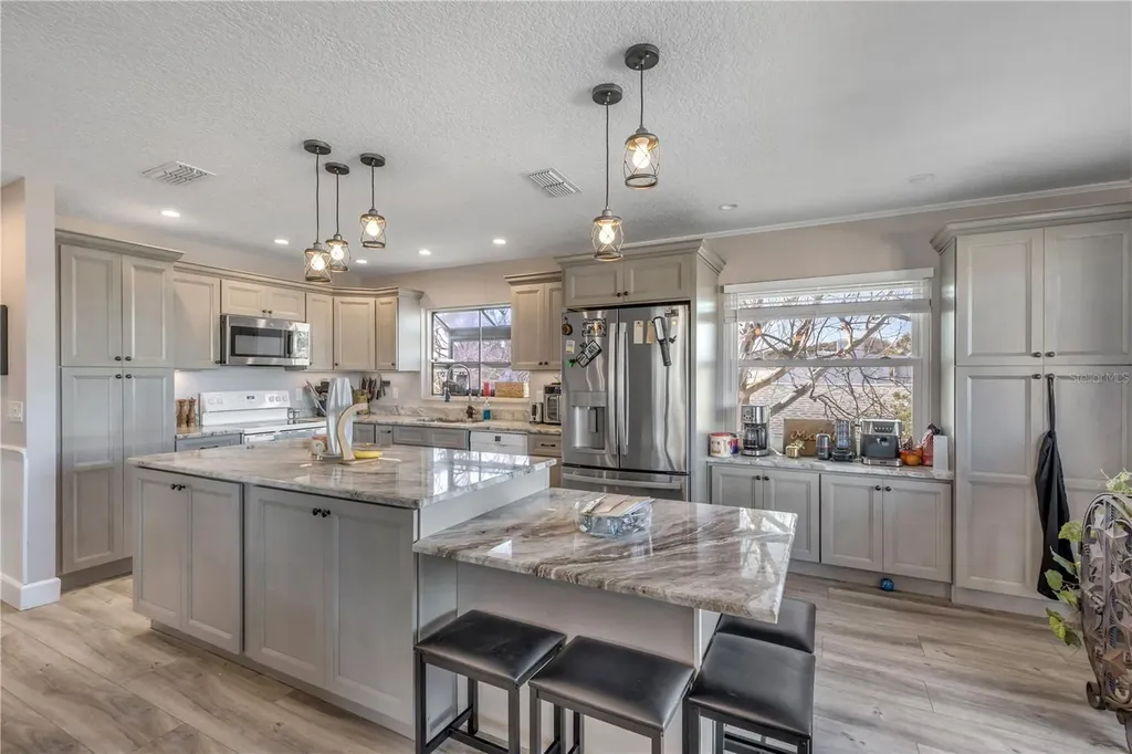 831 E 21st Avenue New Smyrna Beach FL 32169