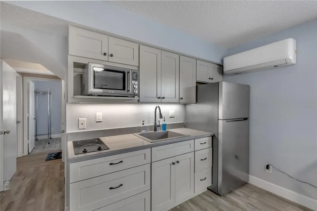 831 E 21st Avenue New Smyrna Beach FL 32169