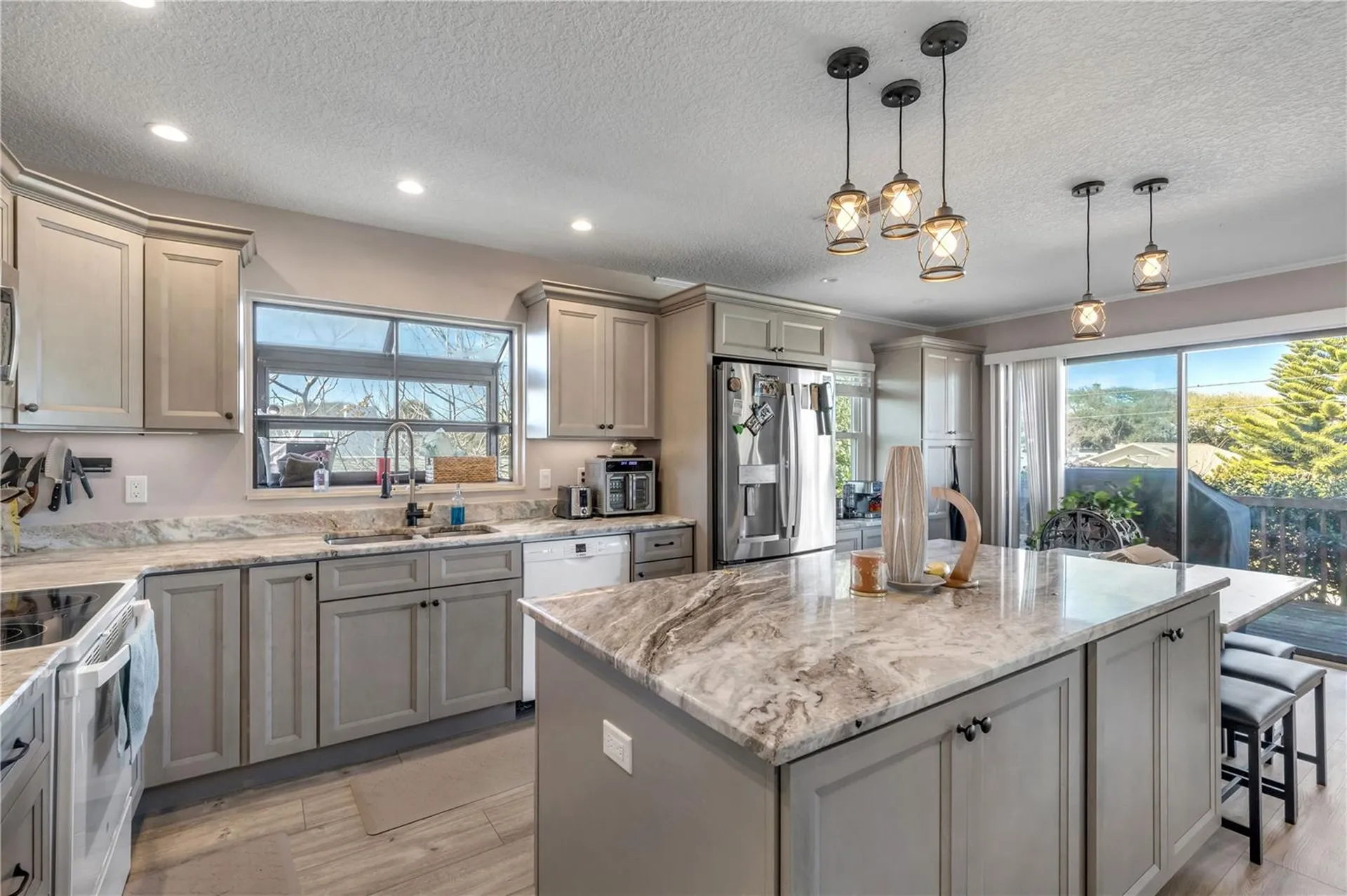 831 E 21st Avenue New Smyrna Beach FL 32169