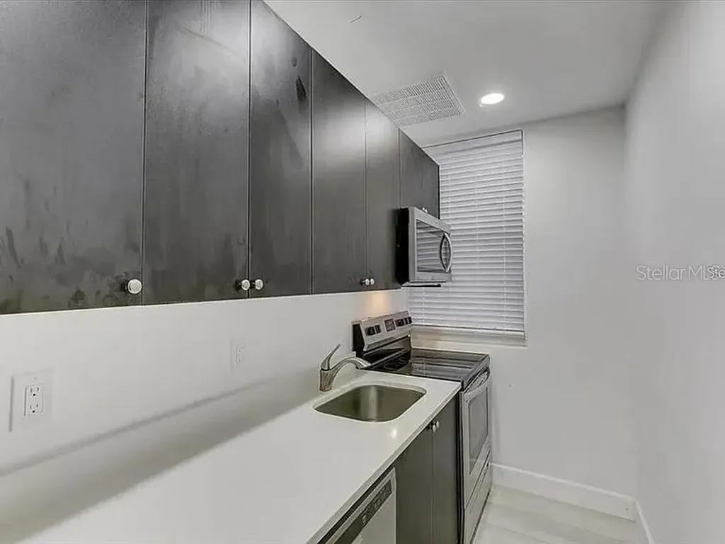 1862 6th Street Sarasota FL 34236