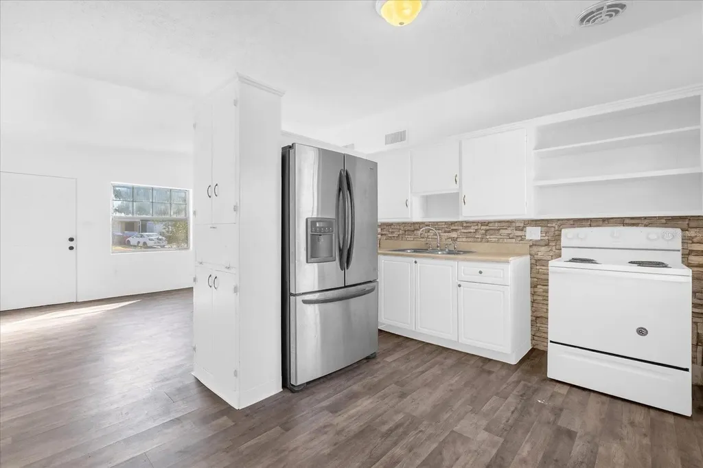 920 Hacienda Court Orlando FL 32808