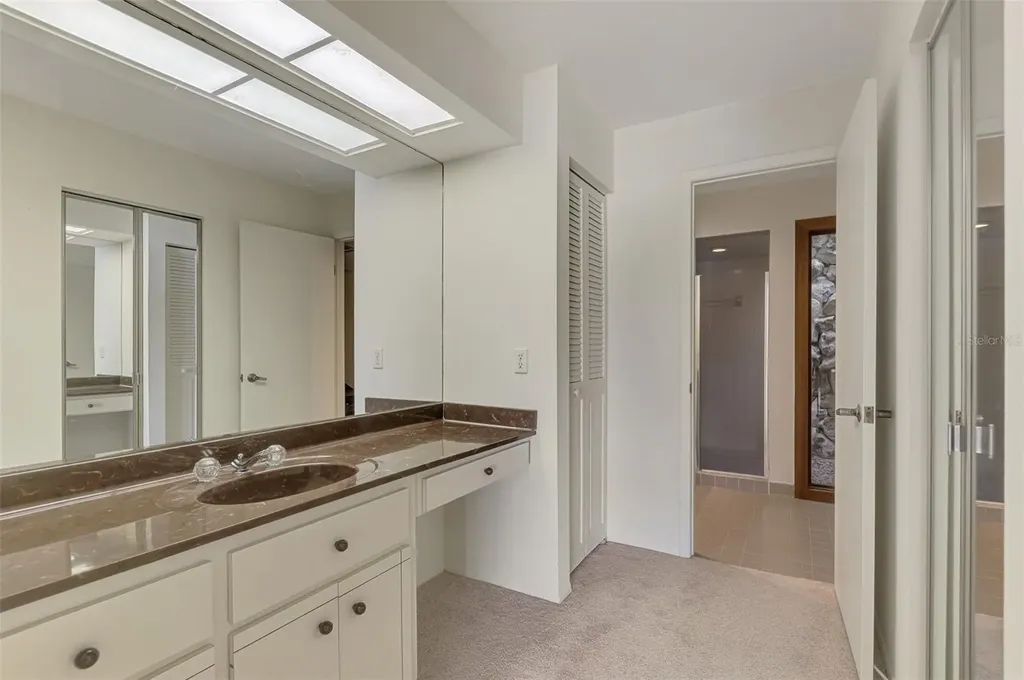 5028 Willow Leaf Way Sarasota FL 34241
