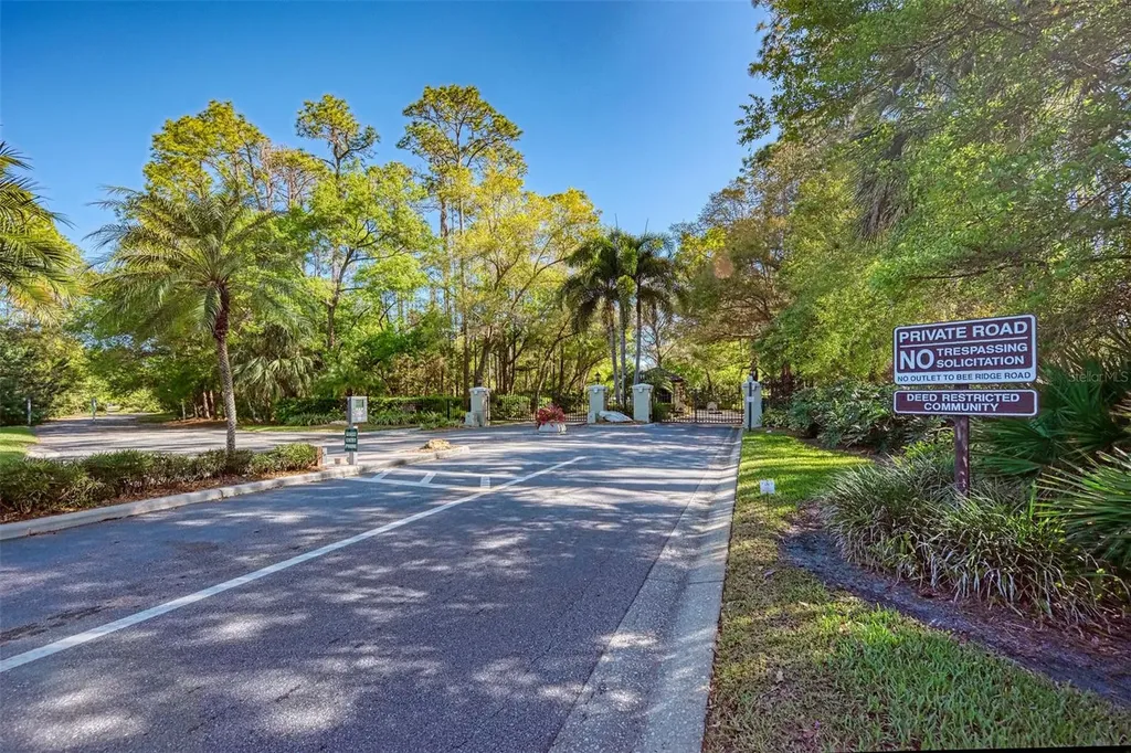 5028 Willow Leaf Way Sarasota FL 34241