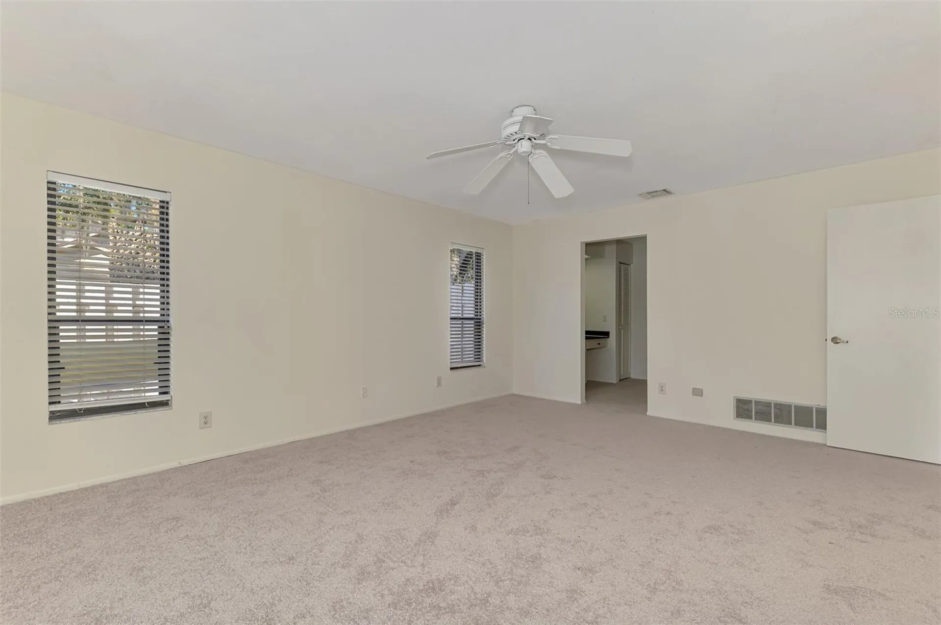 5028 Willow Leaf Way Sarasota FL 34241