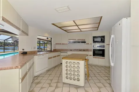 5028 Willow Leaf Way Sarasota FL 34241