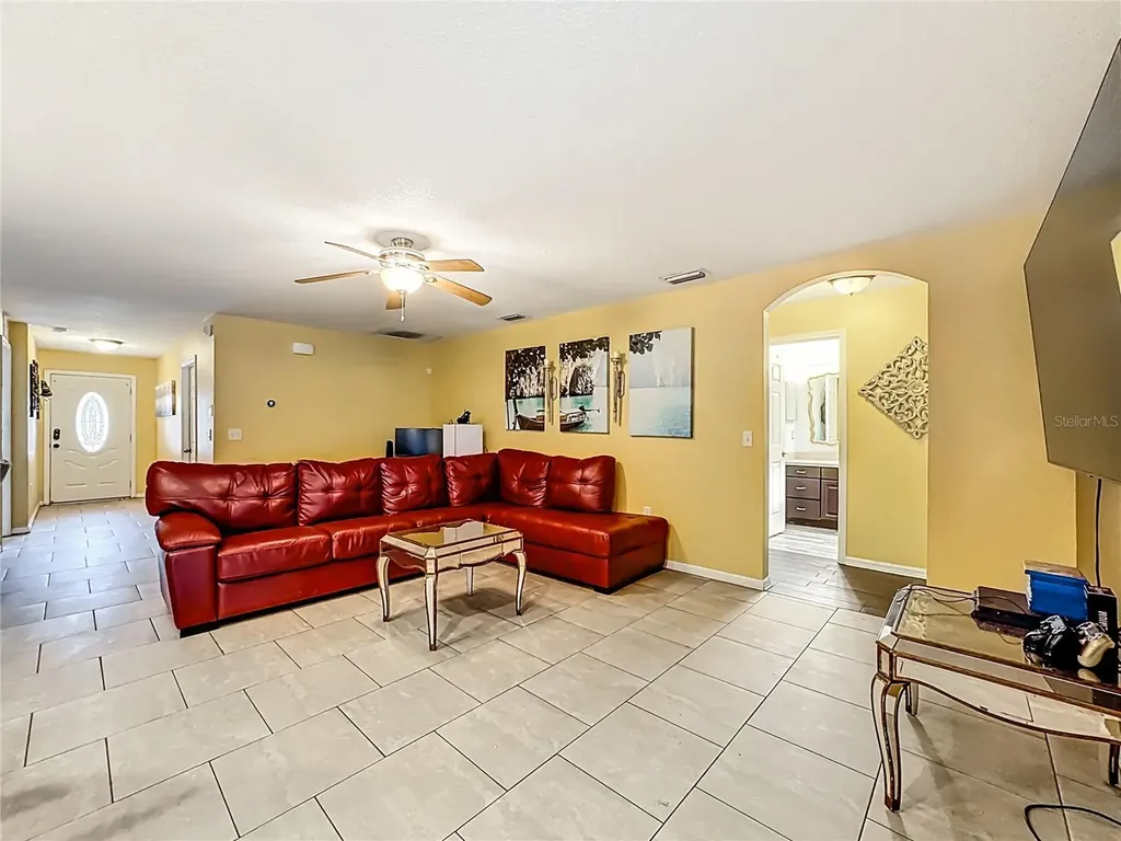 11112 Hidden Breeze Drive Wimauma FL 33598