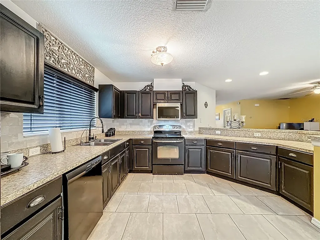 11112 Hidden Breeze Drive Wimauma FL 33598